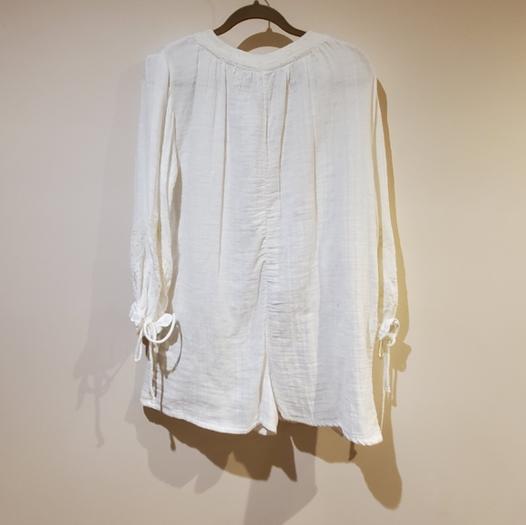 NWT ZARA- ROMPER WITH FLORAL EMBROIDERY - Picture 3 of 8